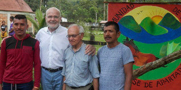 Colombie : Visite du Rapporteur spécial de l’ONU, Michel Forst, à la communauté de paix de San José de Apartadó
